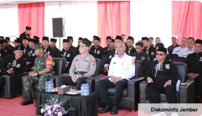 Pemkab Jember Bersama TNI Polri dan Perguruan Silat Gelar Apel Kebangsaan Perkuat Sinergitas.