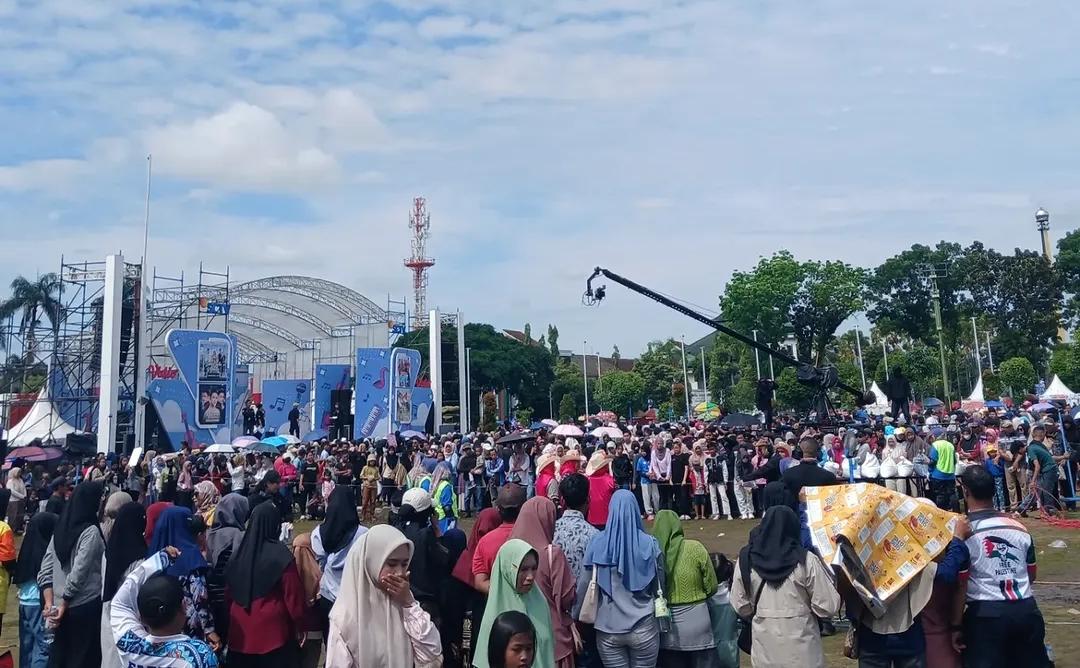 Dimeriahkan Artis Ibu Kota Karnaval SCTV di Jember  Tumbuhkan Ekonomi UMKM