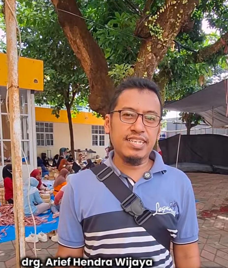 Tebar Kebahagian Rumah Sakit Bina Sehat Jember Qurban 7 Sapi dan 2 Kambing.